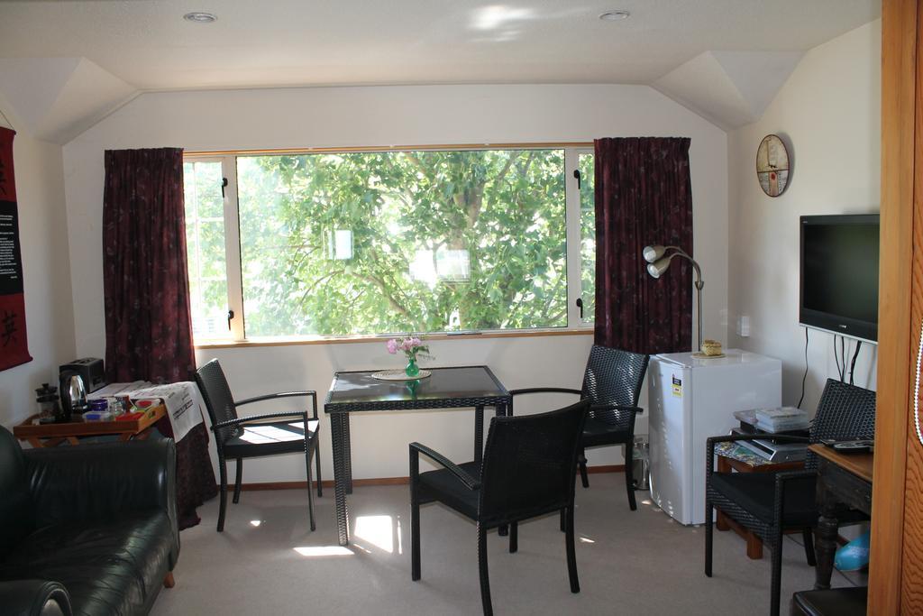 Aroha Riccarton Bed & Breakfast